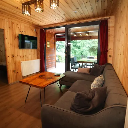 Tuva Chalet Camlihemsin